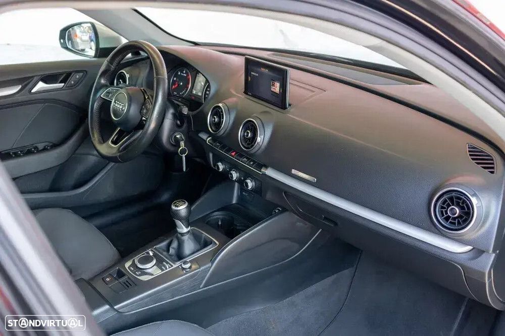 Audi A3 Sportback 1.6 TDI S-line - 15