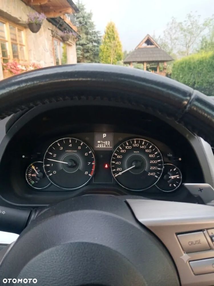 Subaru Legacy - 8