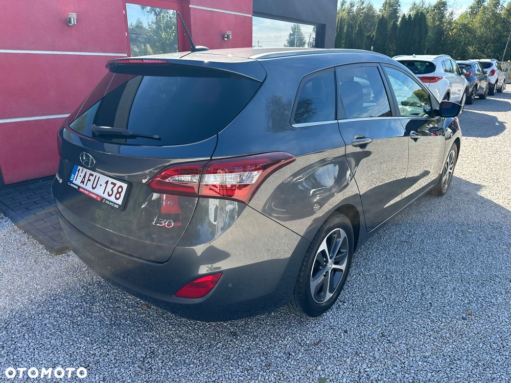 Hyundai i30 Kombi 1.6 CRDI Passion - 2