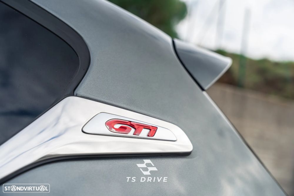 Peugeot 208 GTI 200 THP - 21