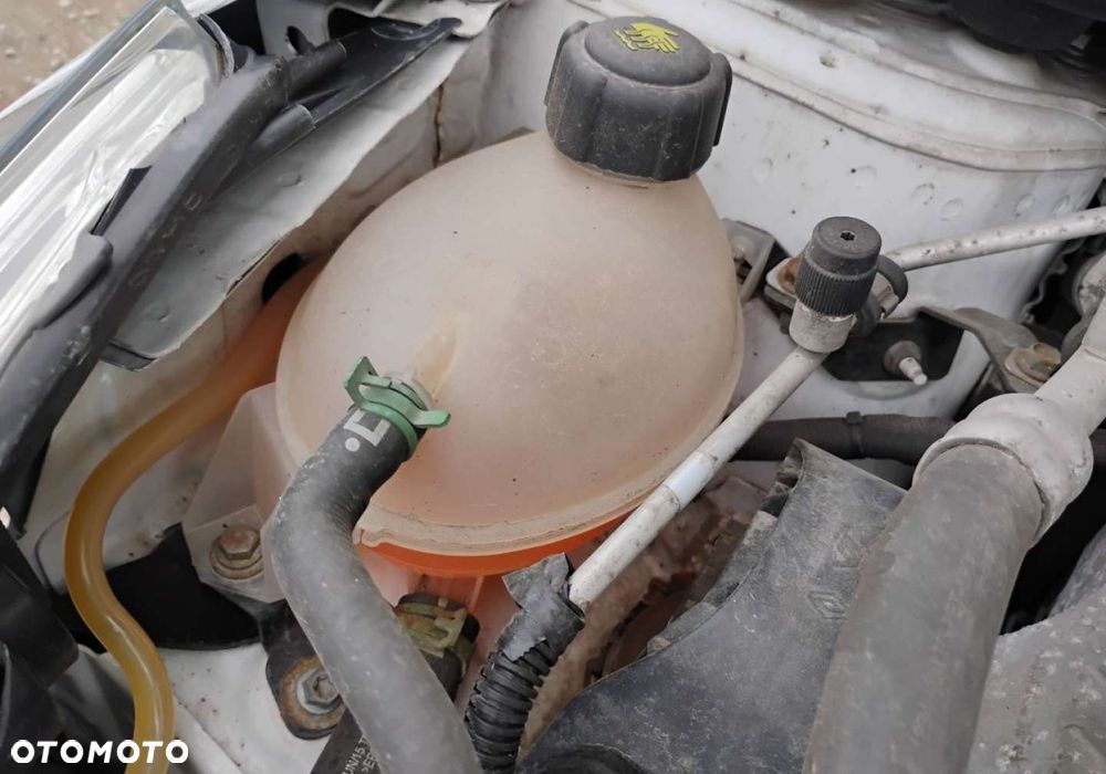 Renault Clio - 22