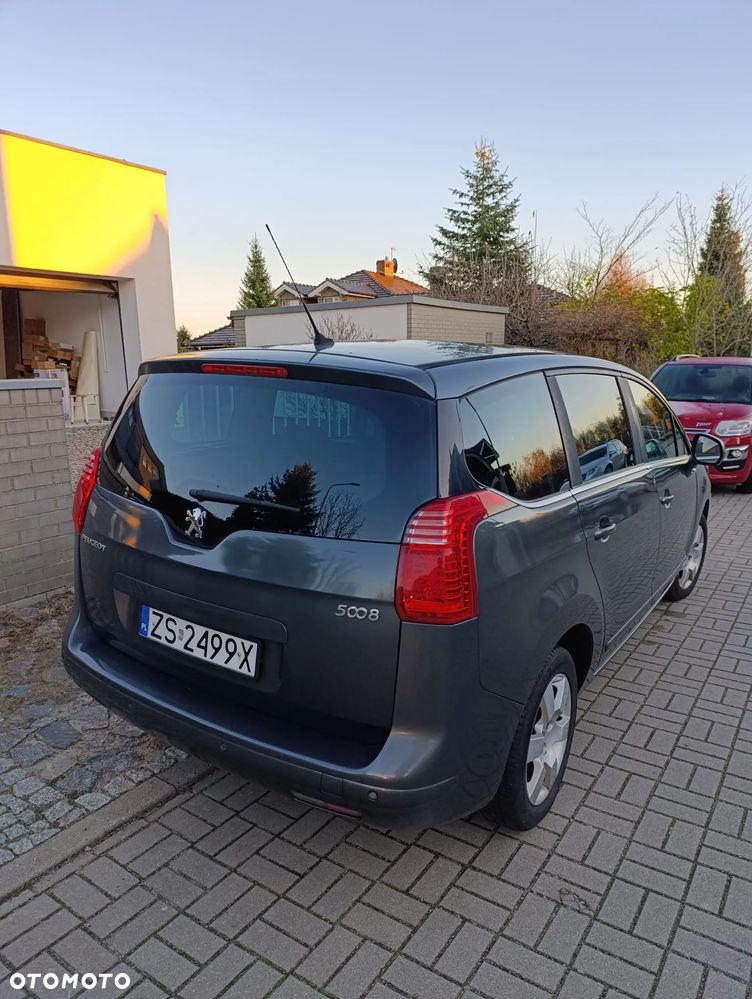 Peugeot 5008 - 4