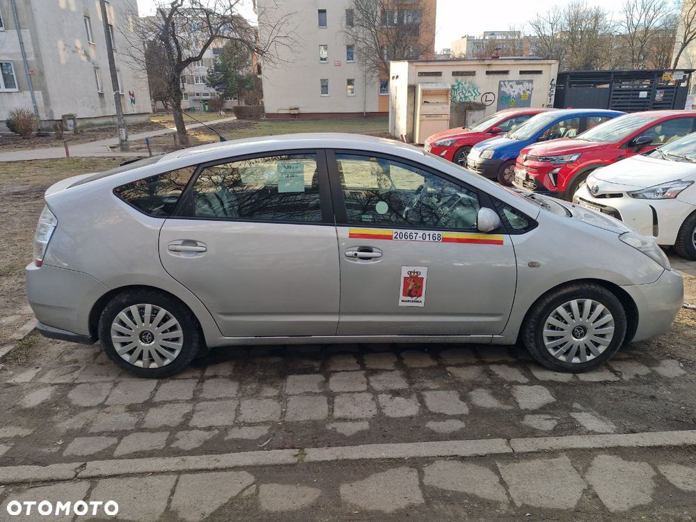 Toyota Prius 1.5 VVT-i Sol - 4