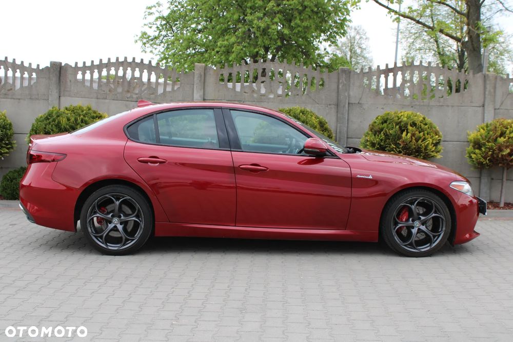Alfa Romeo Giulia 2.0 Turbo 16V AT8-Q4 Veloce Ti - 5
