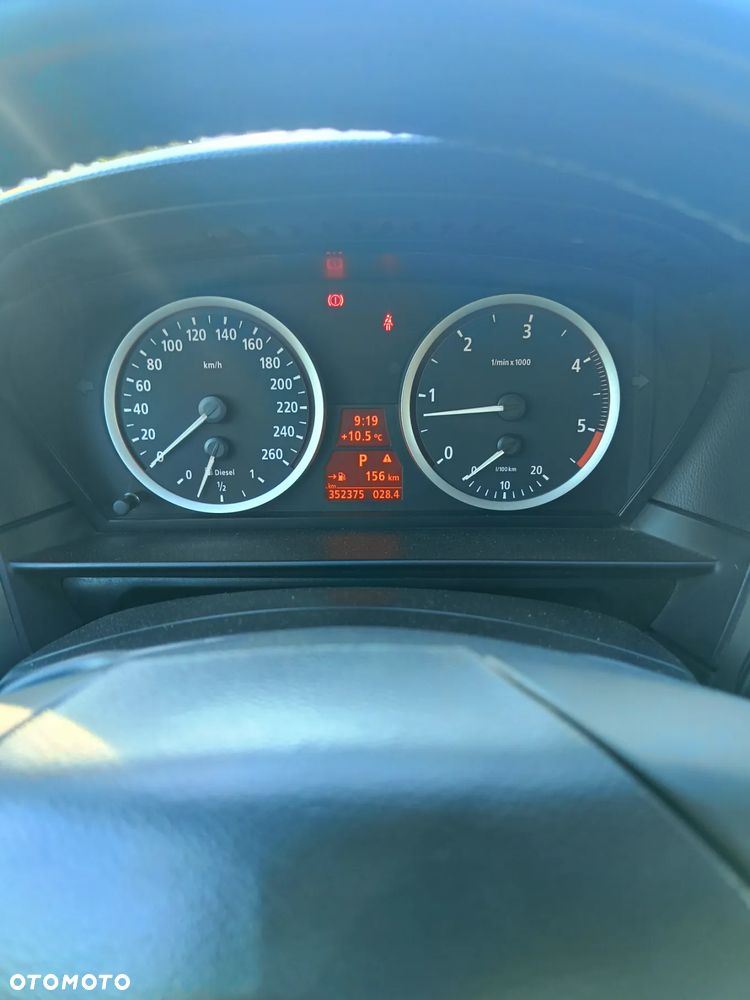 BMW Seria 5 525d - 10
