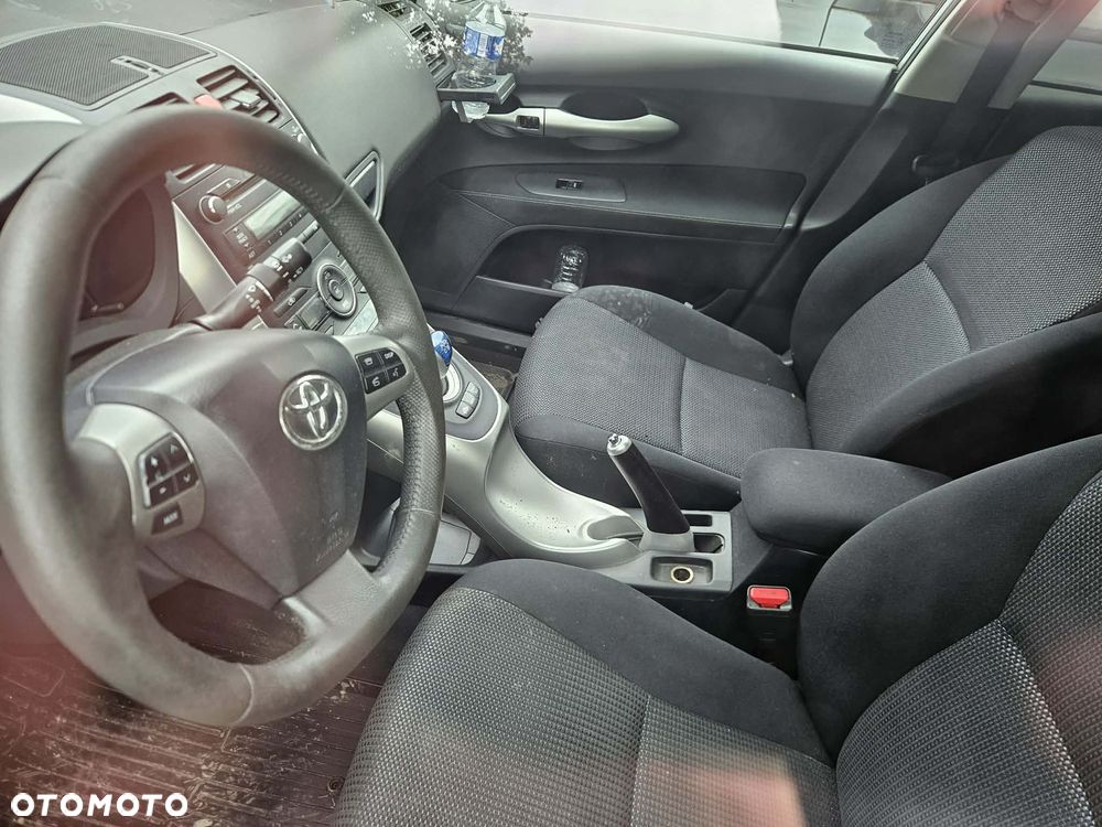 Toyota Auris 1.8 HSD Luna - 4
