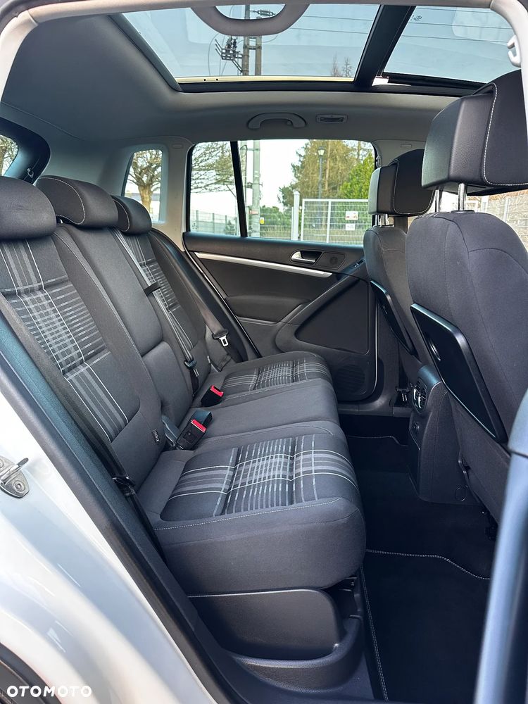 Volkswagen Tiguan 2.0 TDI SCR BlueMotion Technology Lounge Sport & Style - 10