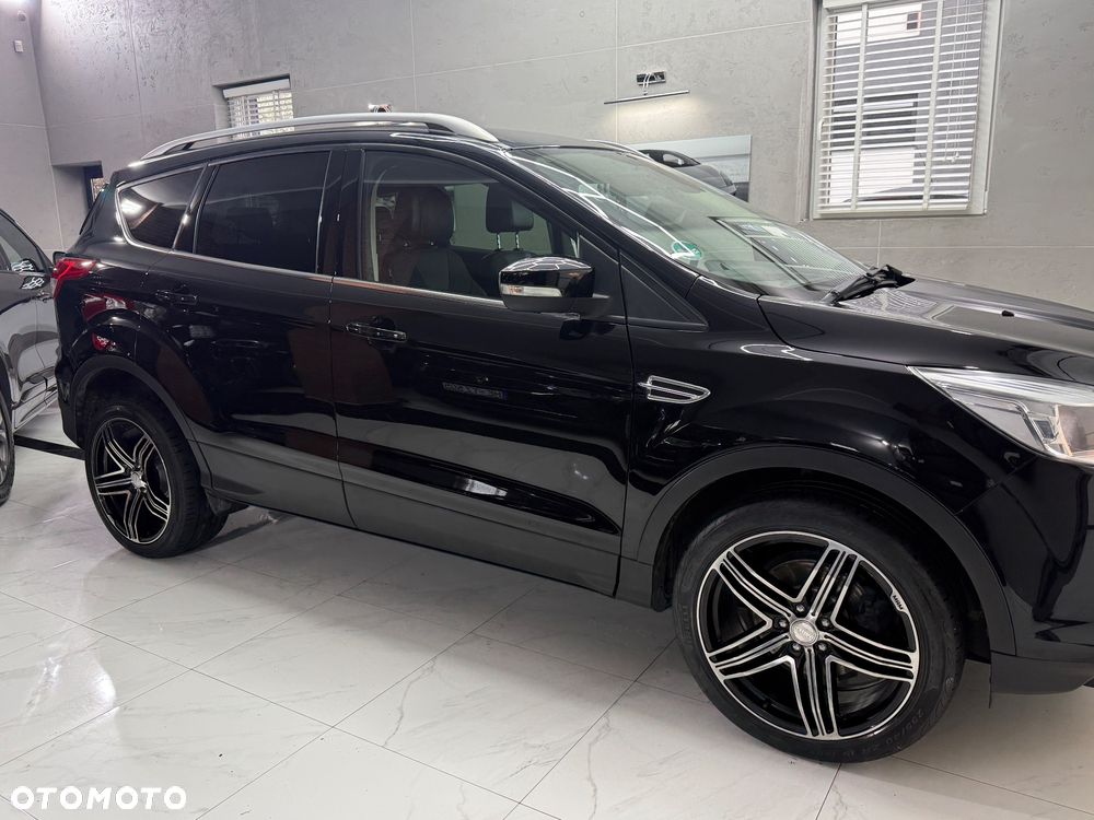 Ford Kuga 1.6 EcoBoost 2x4 Titanium - 10