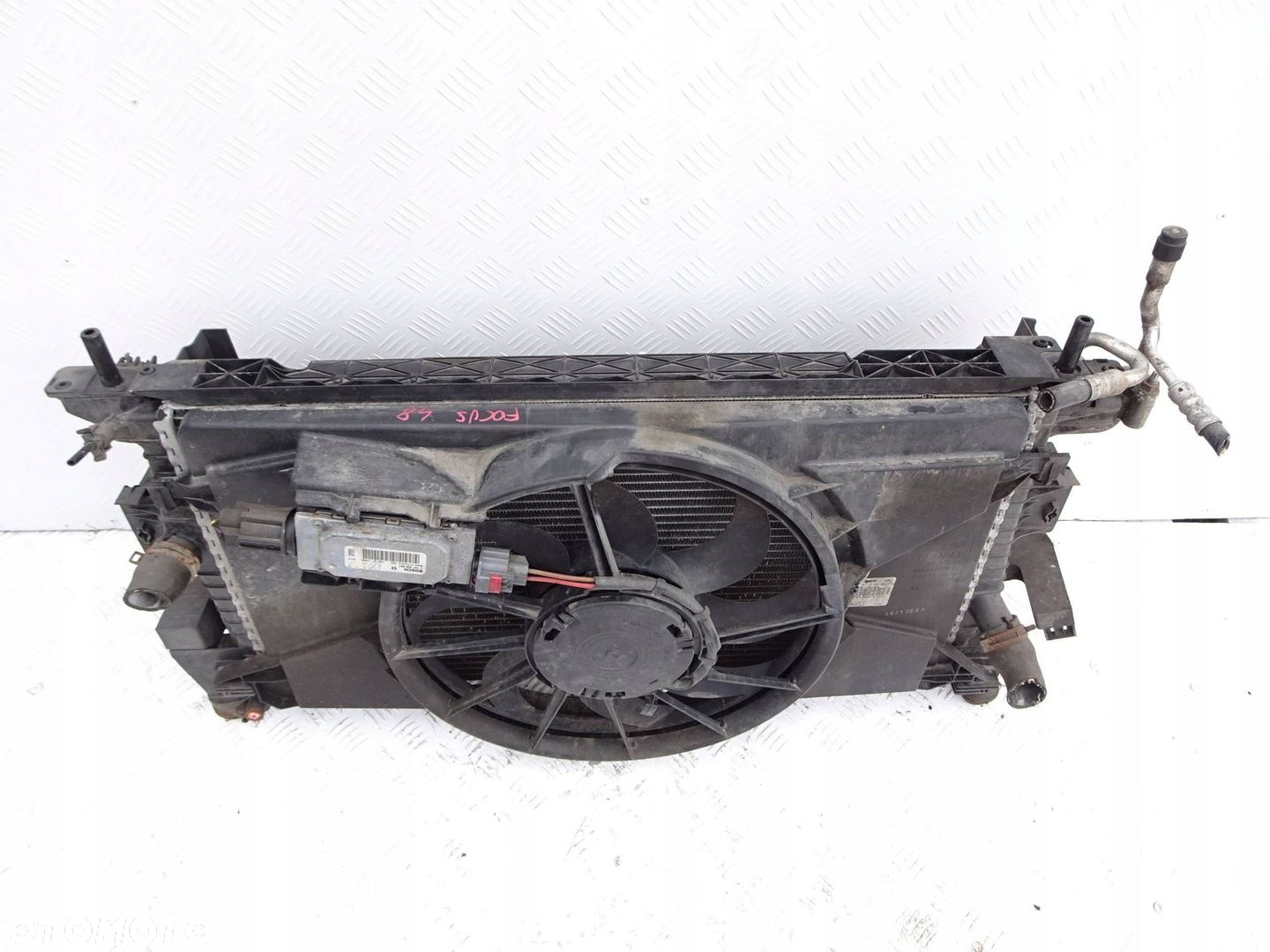 Chłodnica wody  wentylator Ford Focus MK3 1.6 Benzyna - 6