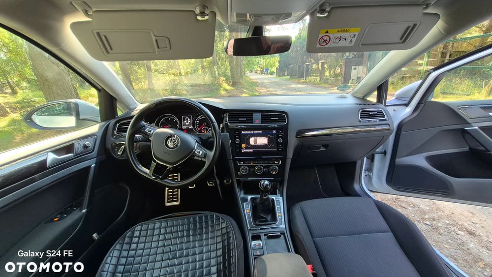 Volkswagen Golf 1.6 TDI BMT Comfortline - 19