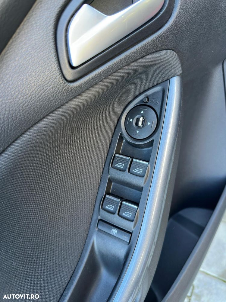 Ford Focus 1.6 TDCi DPF Start-Stopp-System Titanium - 12