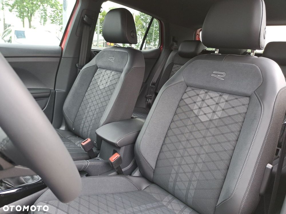 Volkswagen T-Cross - 12