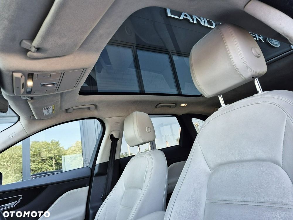 Jaguar F-Pace 25d AWD Prestige - 41