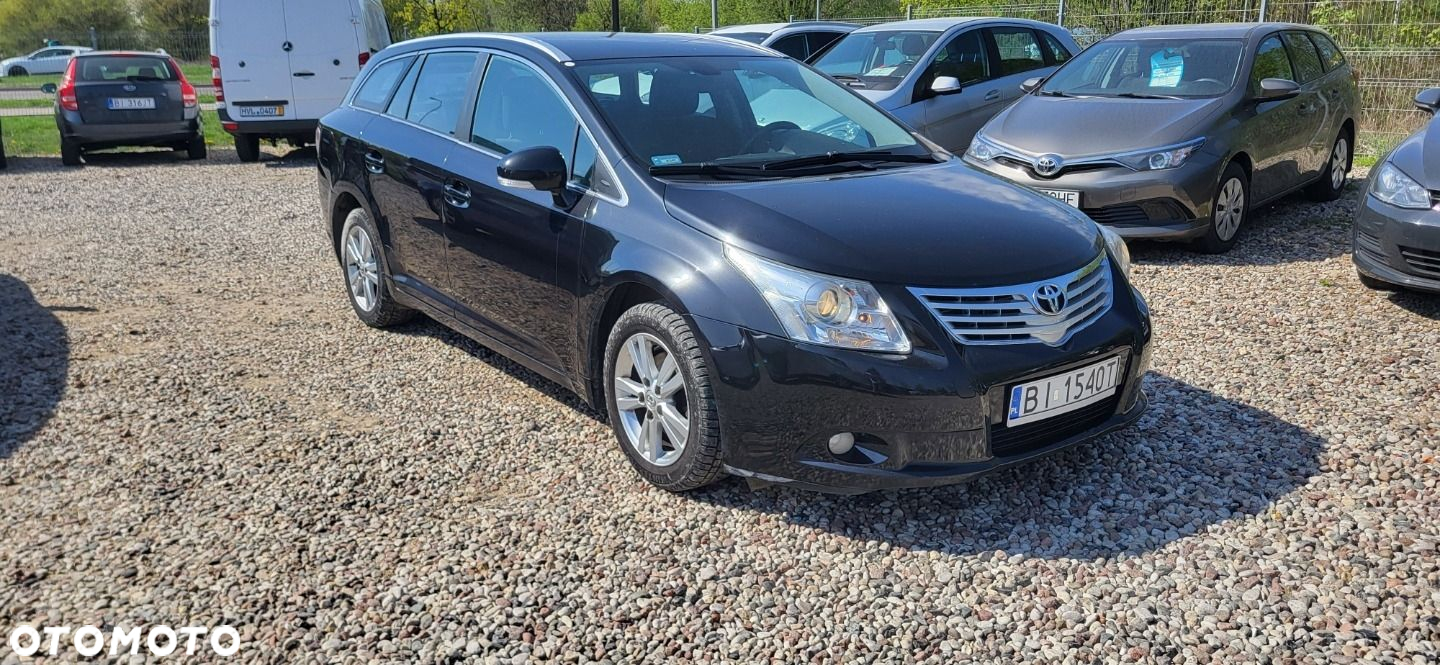 Toyota Avensis - 2