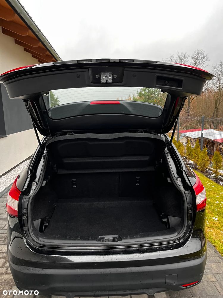 Nissan Qashqai 1.6 DCi Xtronic TEKNA - 8