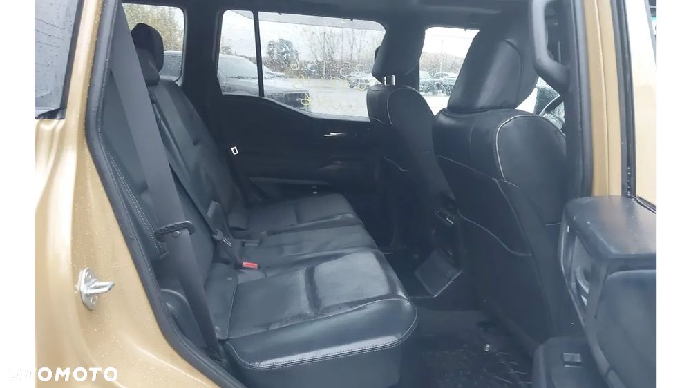 Toyota Land Cruiser - 17