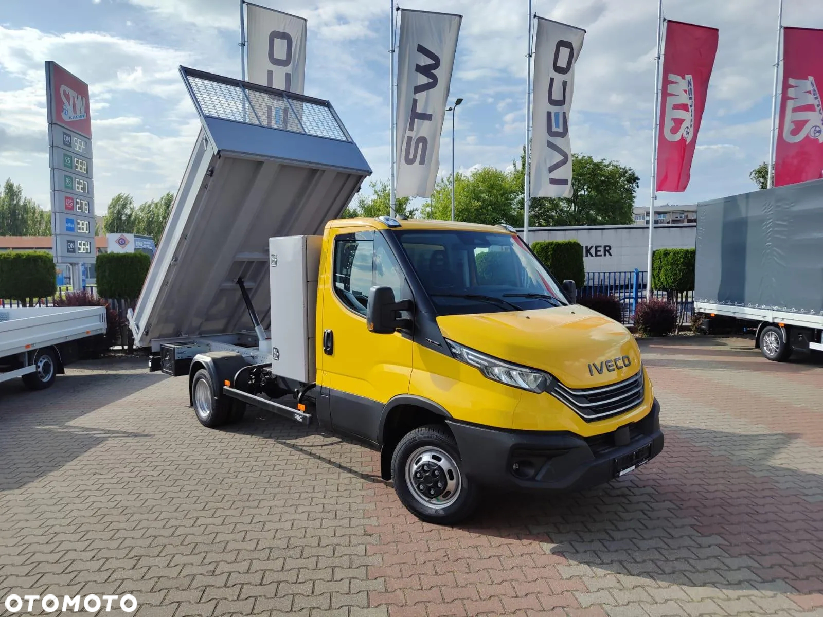 Iveco Daily 35C18H 3.0 Diesel, 6MT, Wywrot & ToolBox - 3