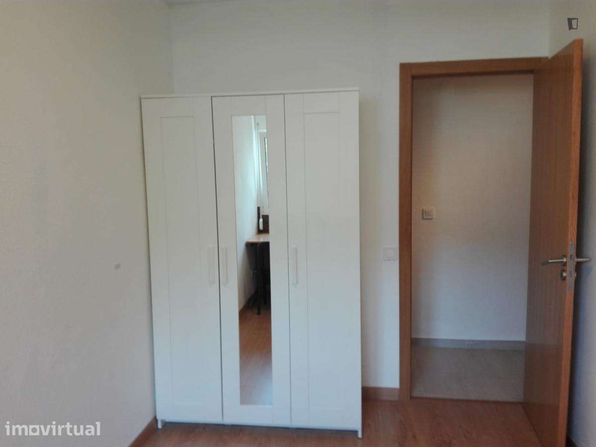 Quarto - localizado em Oeiras Lisbon - Grande imagem: 3/7