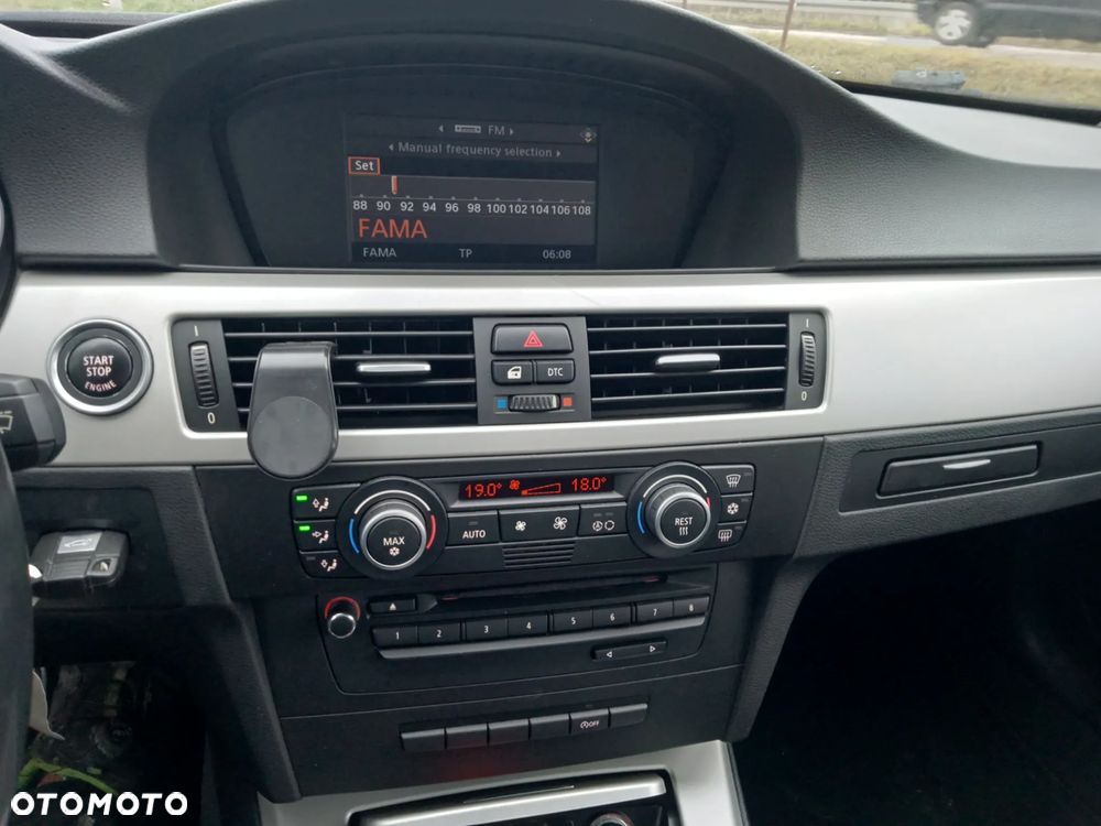 BMW Seria 3 318i - 12