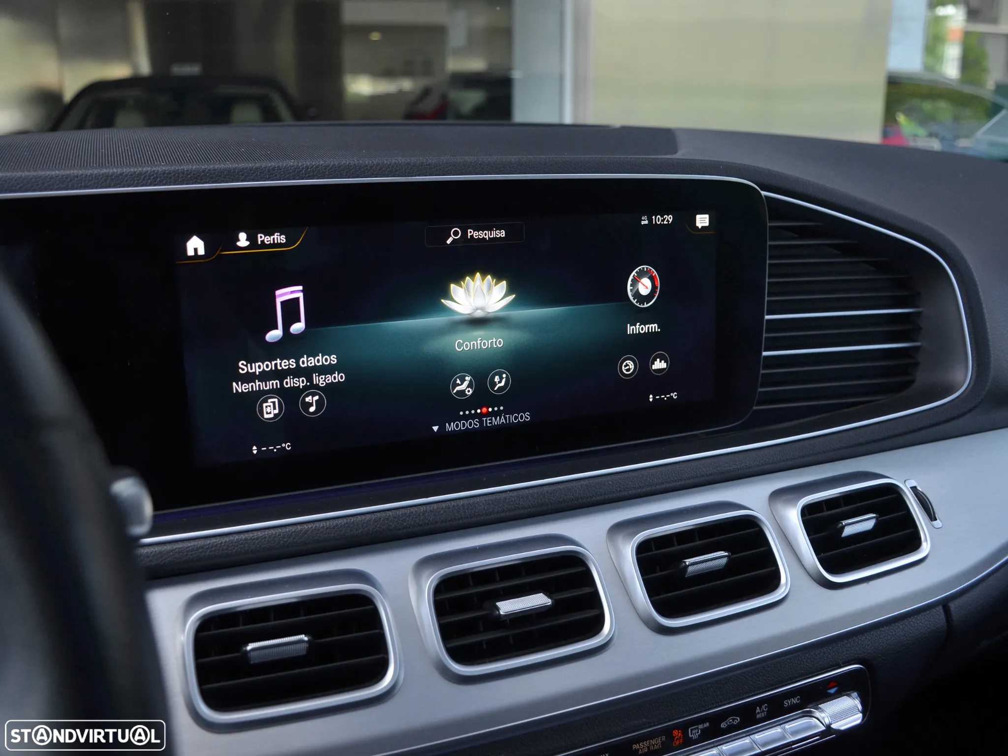 Mercedes-Benz GLE 300 d 4Matic - 32