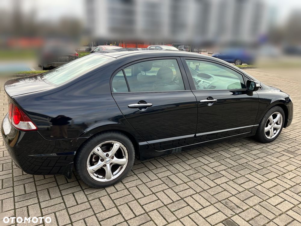 Honda Civic 1.8 Comfort - 3