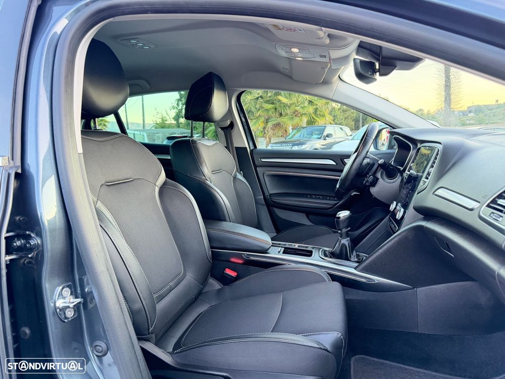 Renault Mégane 1.5 Blue dCi Intens - 42