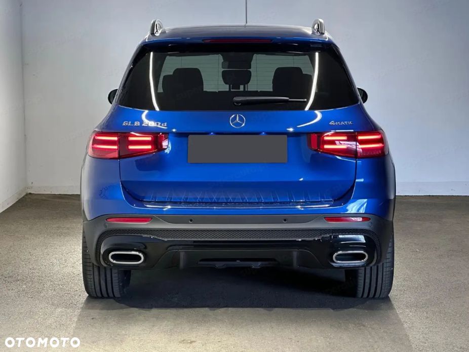Mercedes-Benz GLB 200 d 4-Matic AMG Line 8G-DCT - 6