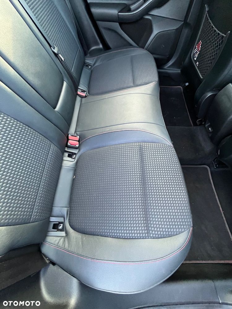 Ford Focus 1.5 EcoBlue ST-Line - 12