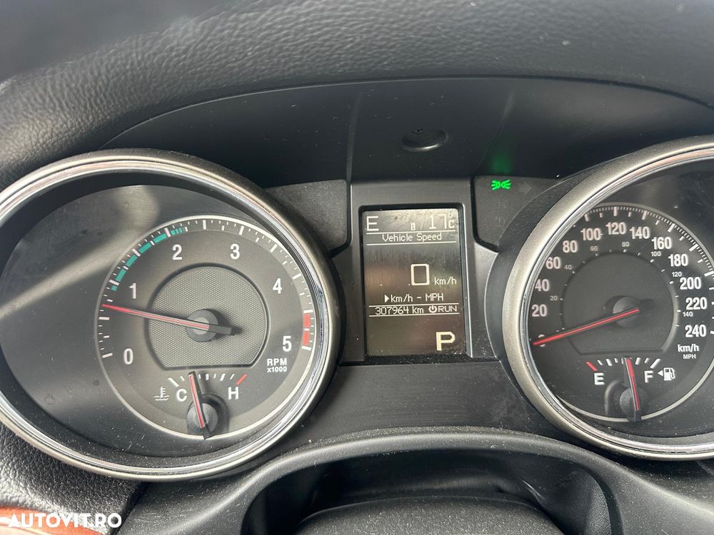 Jeep Grand Cherokee - 8