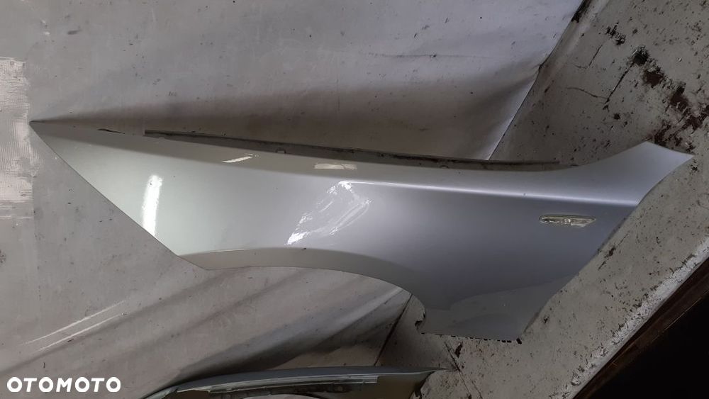 * BŁOTNIK PRZEDNI PRZOD  LEWY BMW 1 E81 E82 E87 E88 TITANSILBER 354 - 3