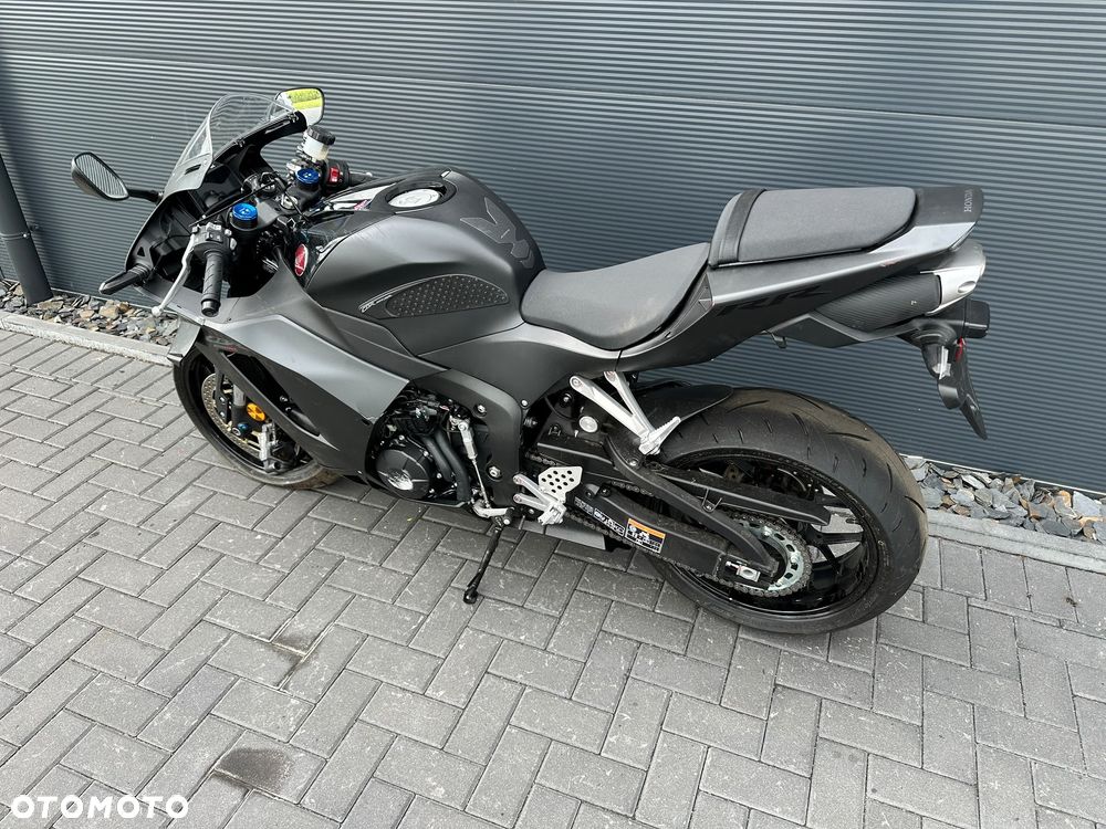 Honda CBR - 3