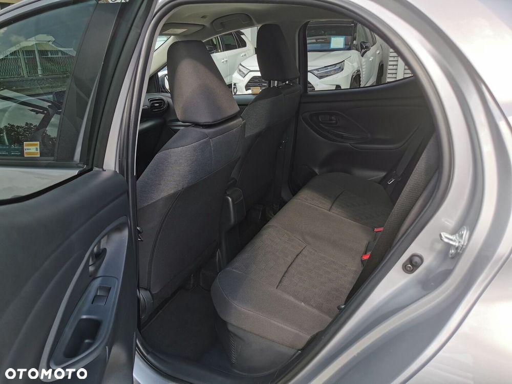 Toyota Yaris Hybrid 1.5 Style - 11