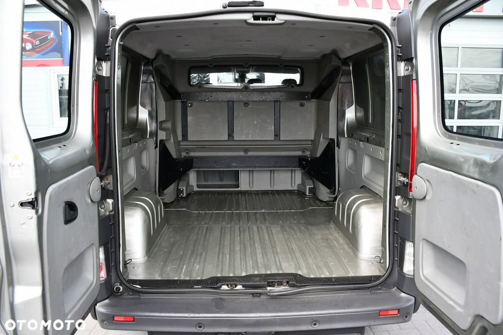 Renault Trafic - 32