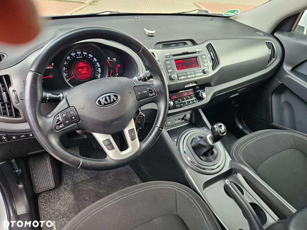 Kia Sportage 2.0 CRDI 184 4WD Fifa World Cup Edition - 8