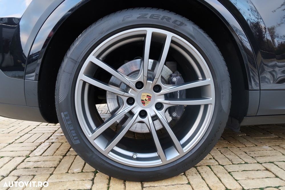 Porsche Cayenne E-Hybrid Tiptronic S Platinum Edition - 26