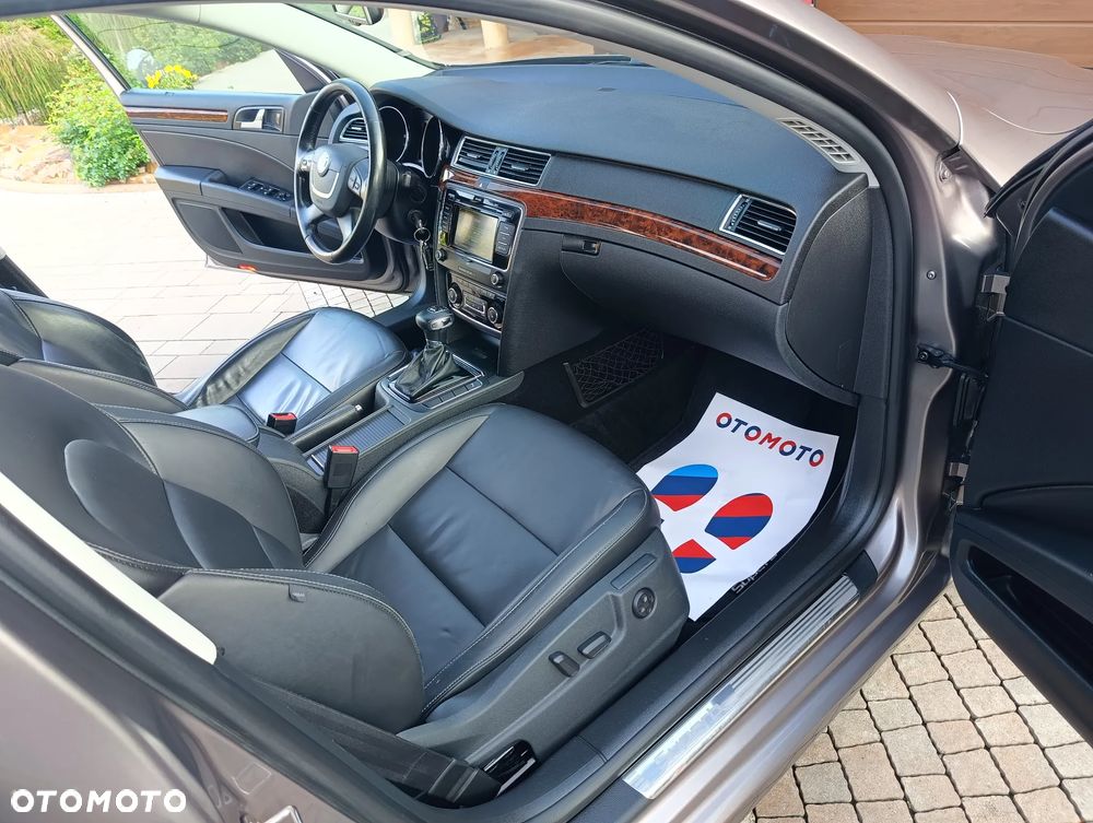 Skoda Superb 2.0 TDI DSG Exclusive - 35