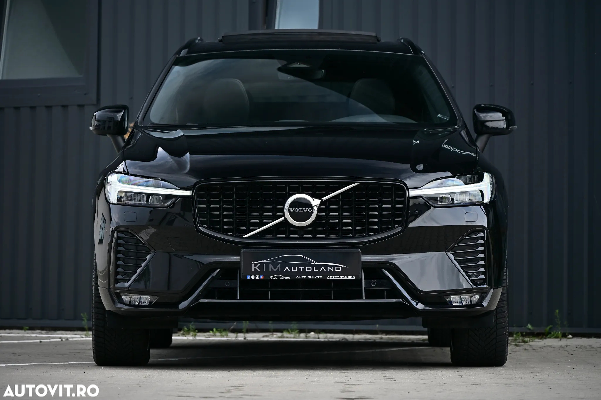 Volvo XC 60 B4 MHEV AT8 AWD R-Design - 3
