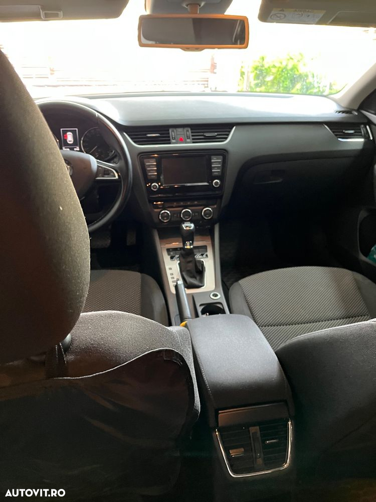 Skoda Octavia 1.6 TDI DSG Style - 7