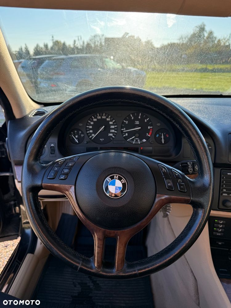 BMW Seria 5 - 19