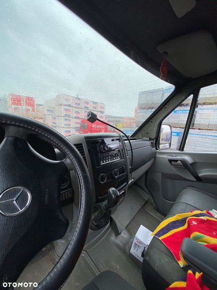 Mercedes-Benz Sprinter 513 bankowóz - 16