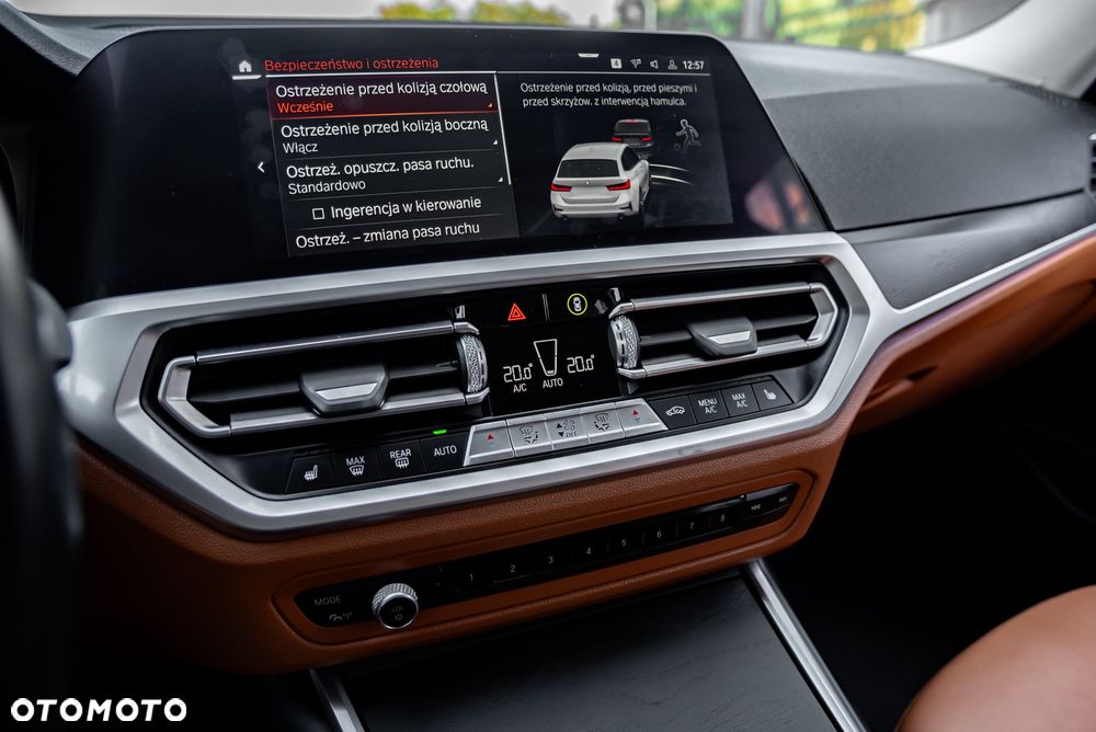 BMW Seria 3 330d xDrive M Sport - 37