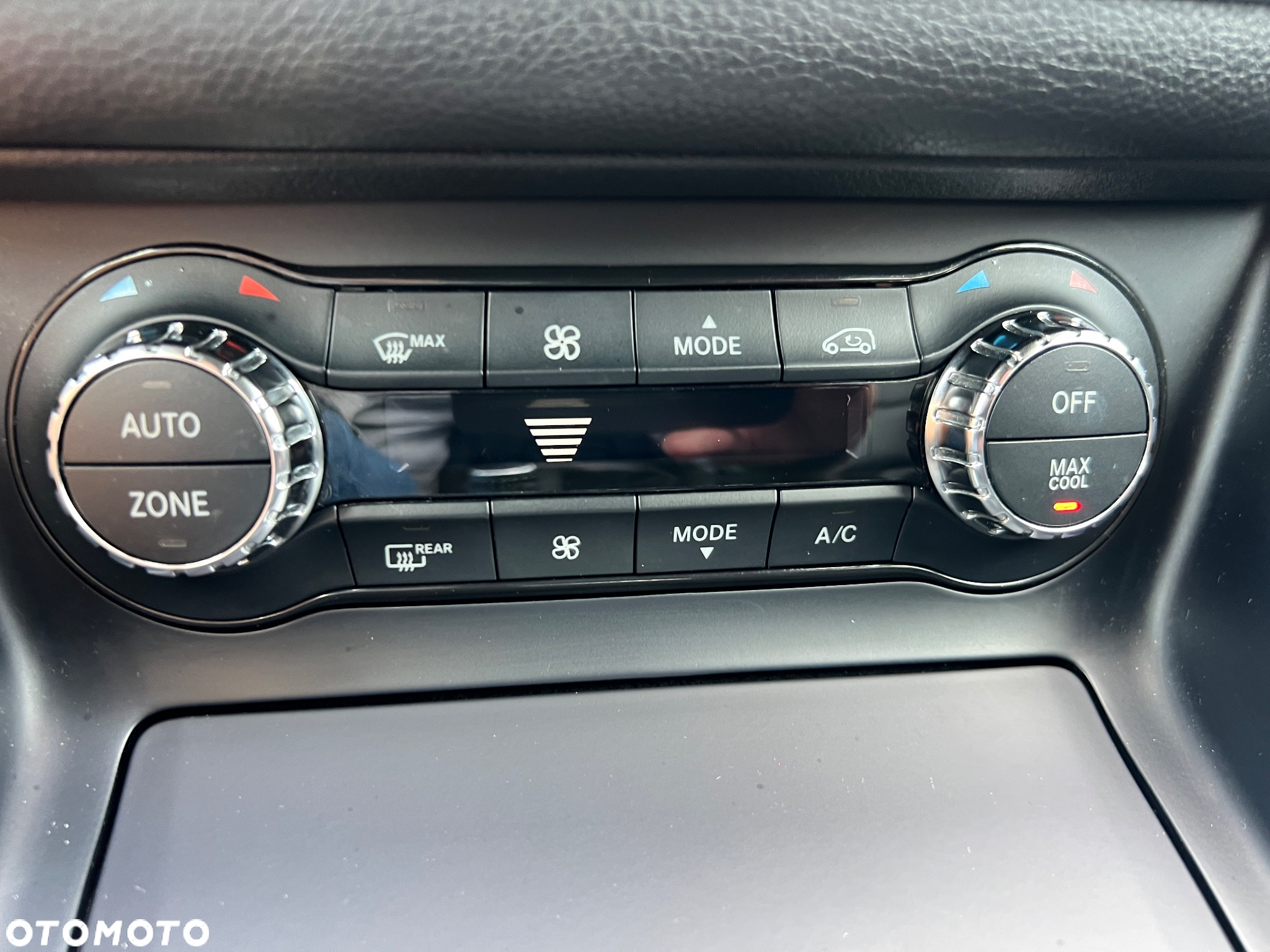 Mercedes-Benz GLA 250 4-Matic - 13