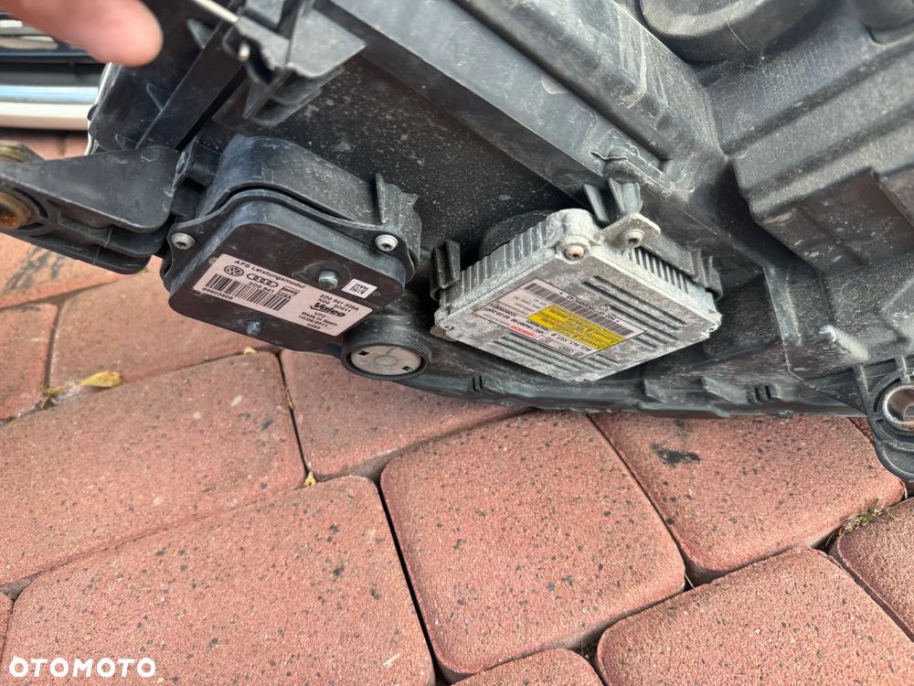 REFLEKTOR LAMPA XENON PASSAT B7 3AB941752 - 2