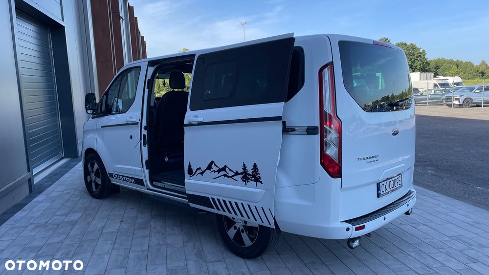 Ford Tourneo Custom - 5
