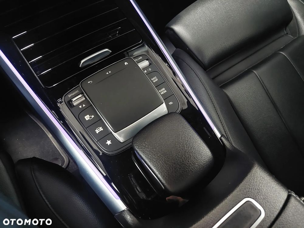Mercedes-Benz GLB 200 d Progressive 8G-DCT - 20