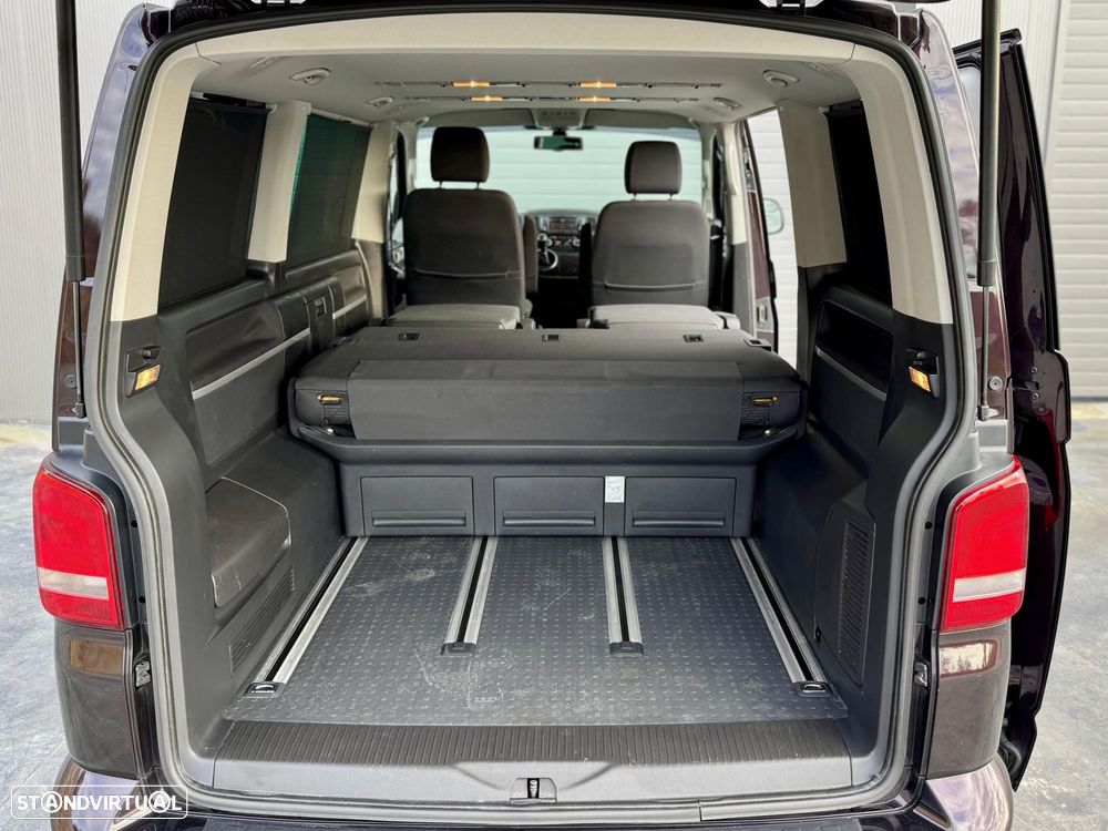 VW Multivan 2.0 TDi 180 Highline BlueMotion - 47