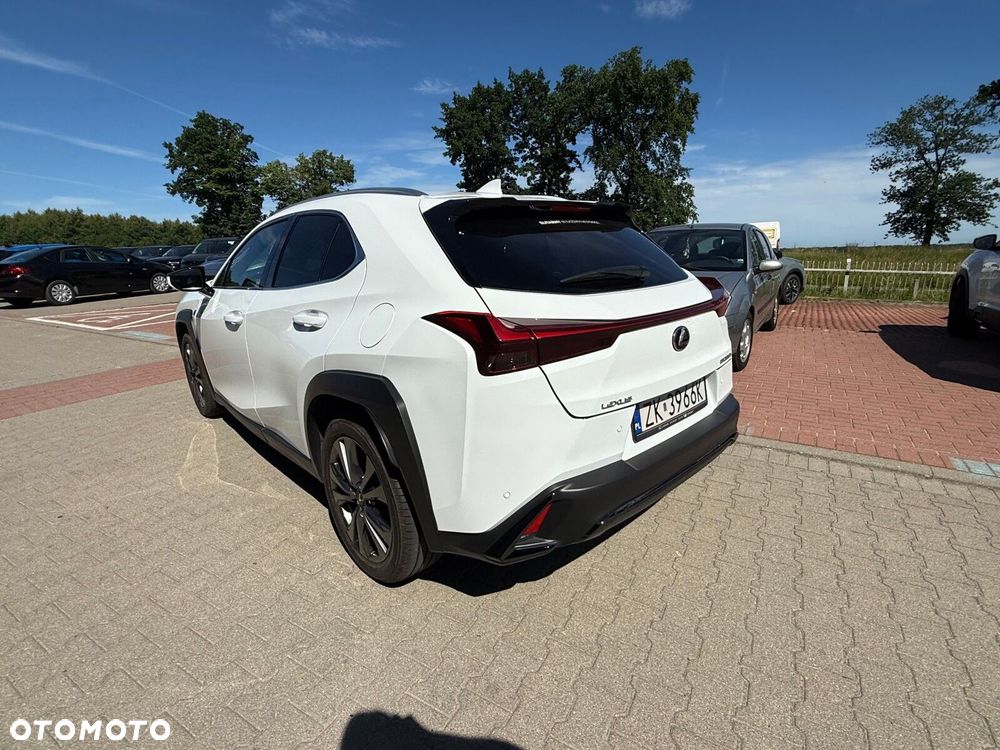 Lexus UX - 6