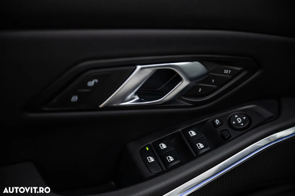 BMW Seria 3 330i xDrive Aut. Sport Line - 25