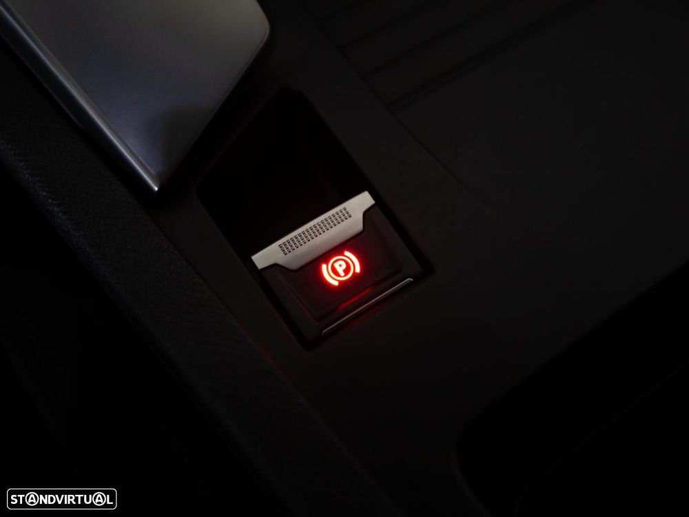 Peugeot 308 1.6 Hybrid Active e-EAT8 - 22