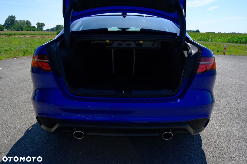 Jaguar XE 25t Prestige - 29